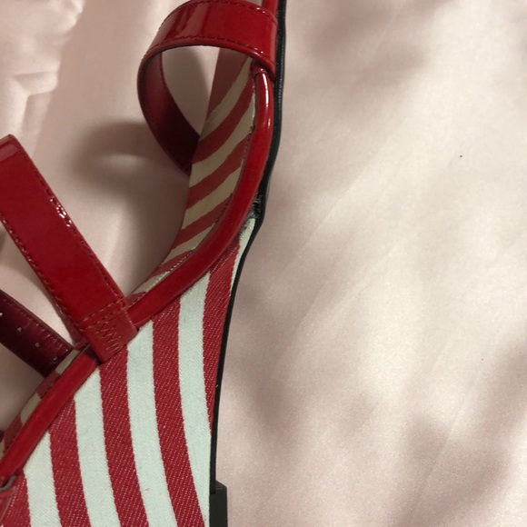 Red and white wedges - Picture 5 of 5